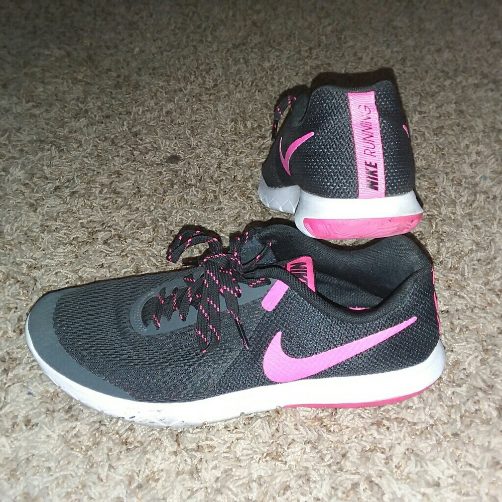 Girl's Nikes - Picture 2 of 4